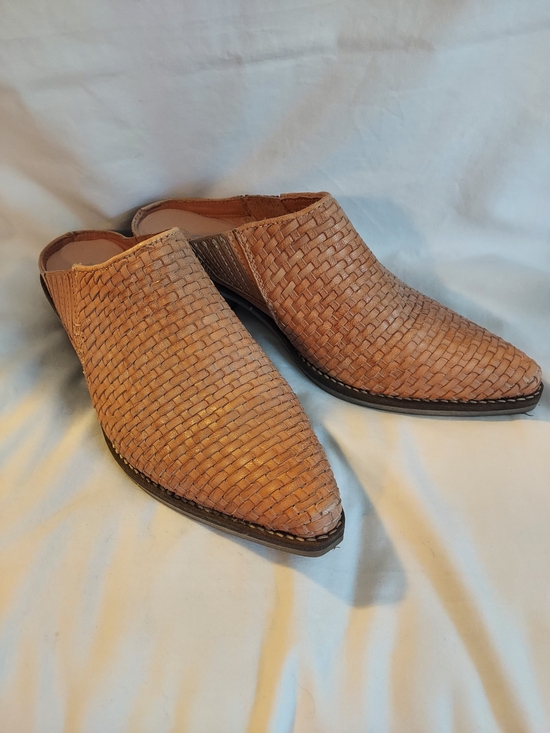 ROAN Shoes - Roan by Bed Stu Vita Woven Leather Mules Pointed Toe Pecan Tan 8.5